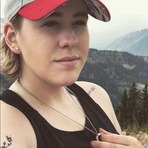 Meet your Posher, Lydia